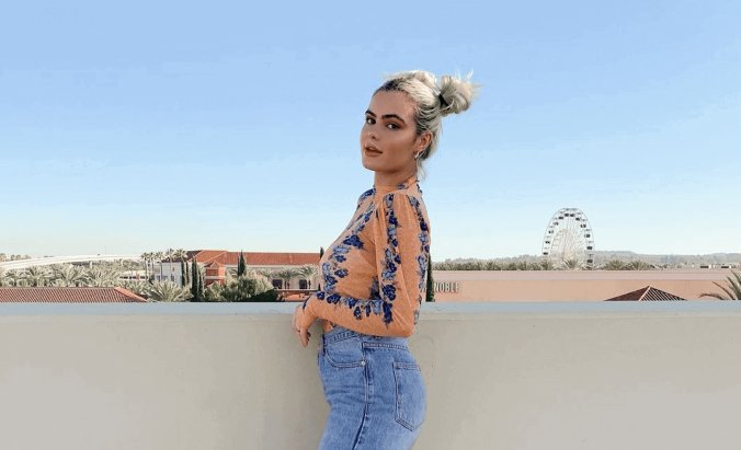 Cool Space Buns Hairstyles to Rock in 2021